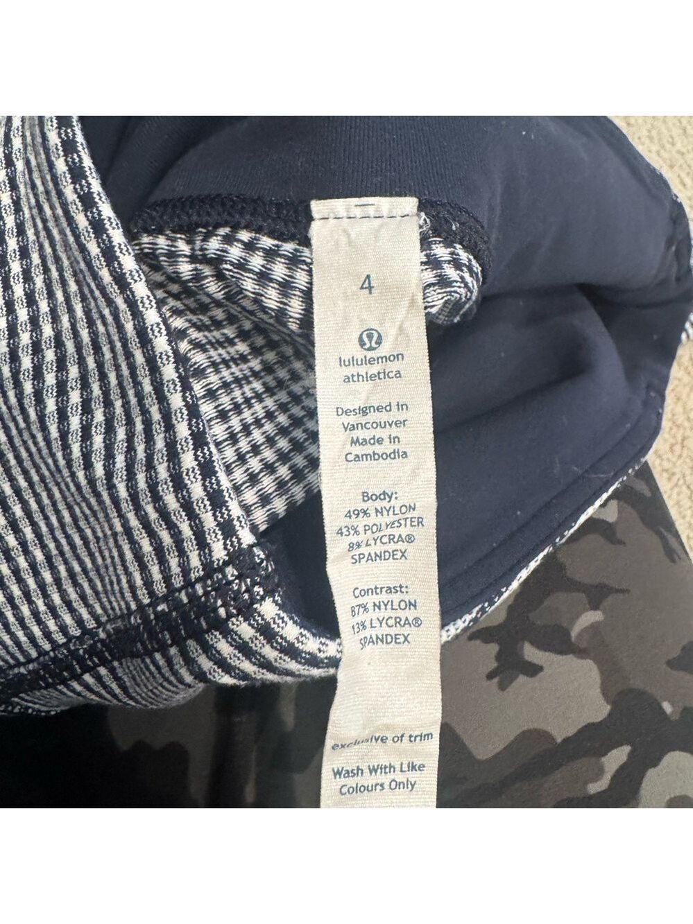 Lululemon Gingham Wunder Under Crop II - Picture 2 of 4